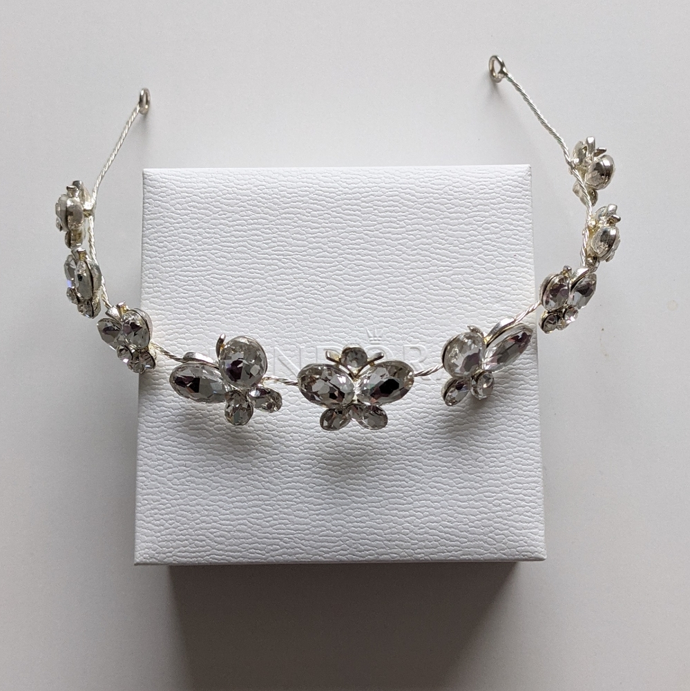 Free with purchase over $100 butterfly 🦋